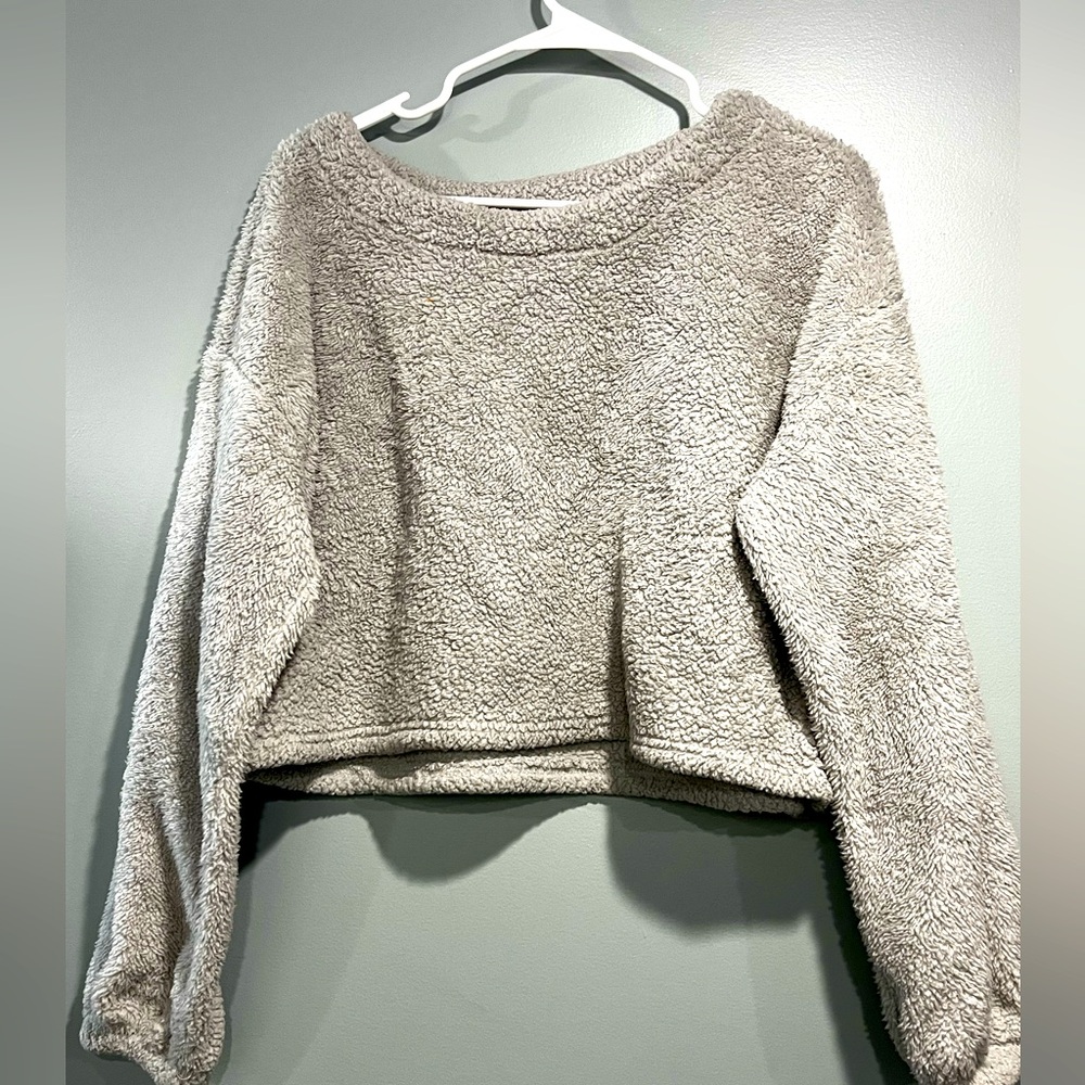 ⚡️5 for $20 XL Cropped Gray Warm Fuzzy Crew Neck Women’s Sweatshirt